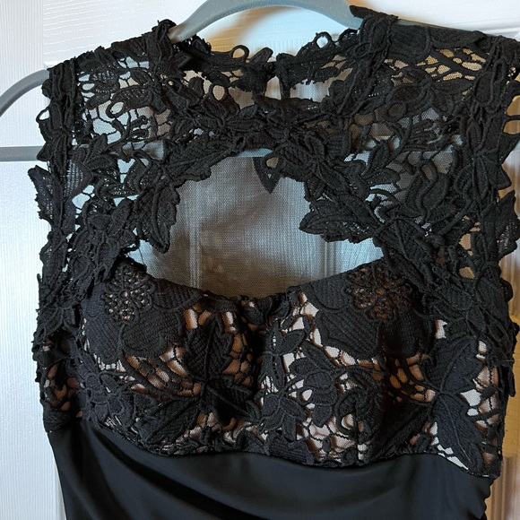 Betsy & Adam Black Lace w/nude underlay at bust & black underlay throughout rest - Picture 4 of 11
